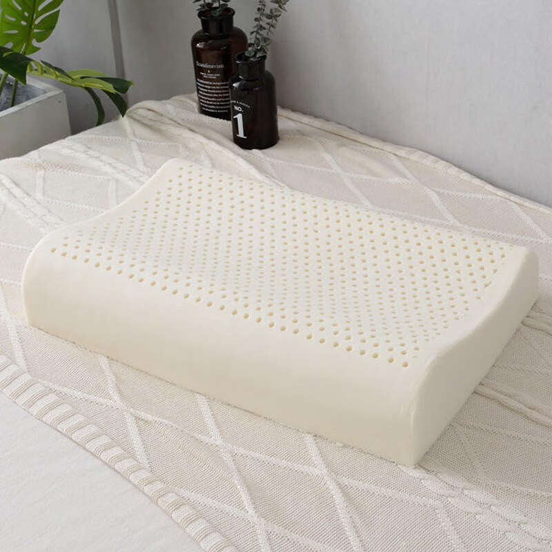 能够通过规模化直采、精简供应链来提供“质量确定性+极致性价比”的连锁品牌（如在零食、日用品、咖啡茶饮领域）