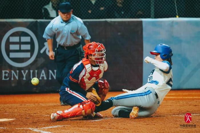 浙江队问鼎首届中国垒球联赛总冠军 亚运赛场见