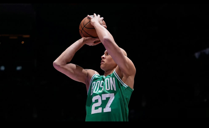 凯尔特人逆转黄蜂，布朗35分成逆转关键