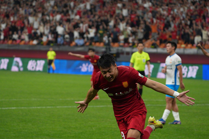 中超第8轮战报：成都蓉城领跑 青岛海牛积分转正